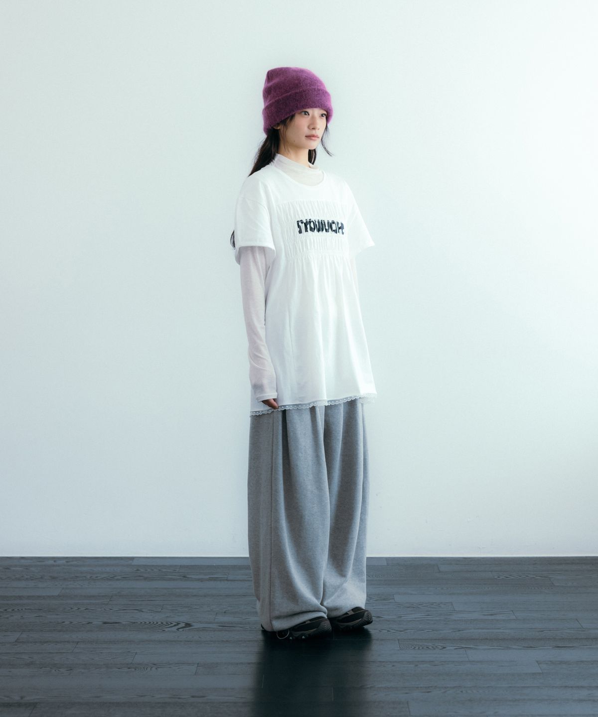 이요우아(IYOWUAH) Logo Shirring Short Sleeve, Off White