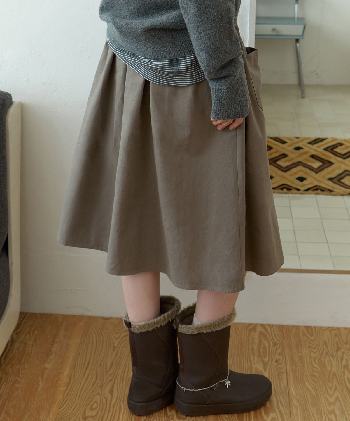 더미튼(THEMITTEN) Grass midi skirt (dusty olive)