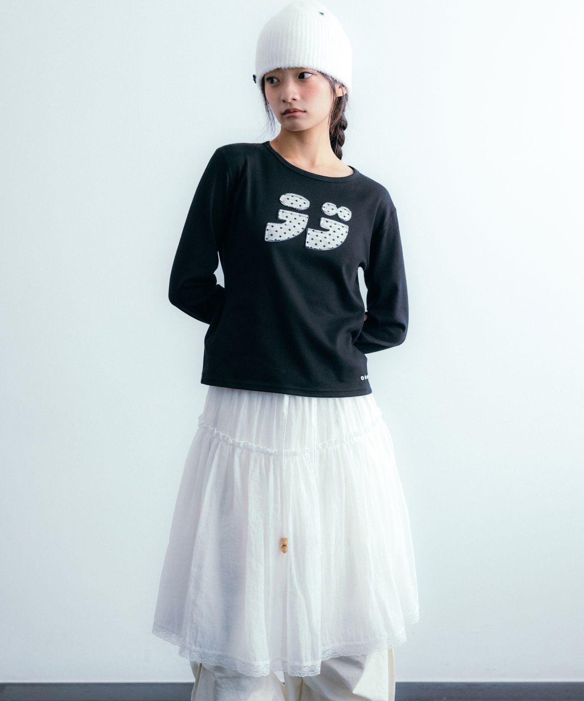 이요우아(IYOWUAH) LOVE Patch Long Sleeve, Black