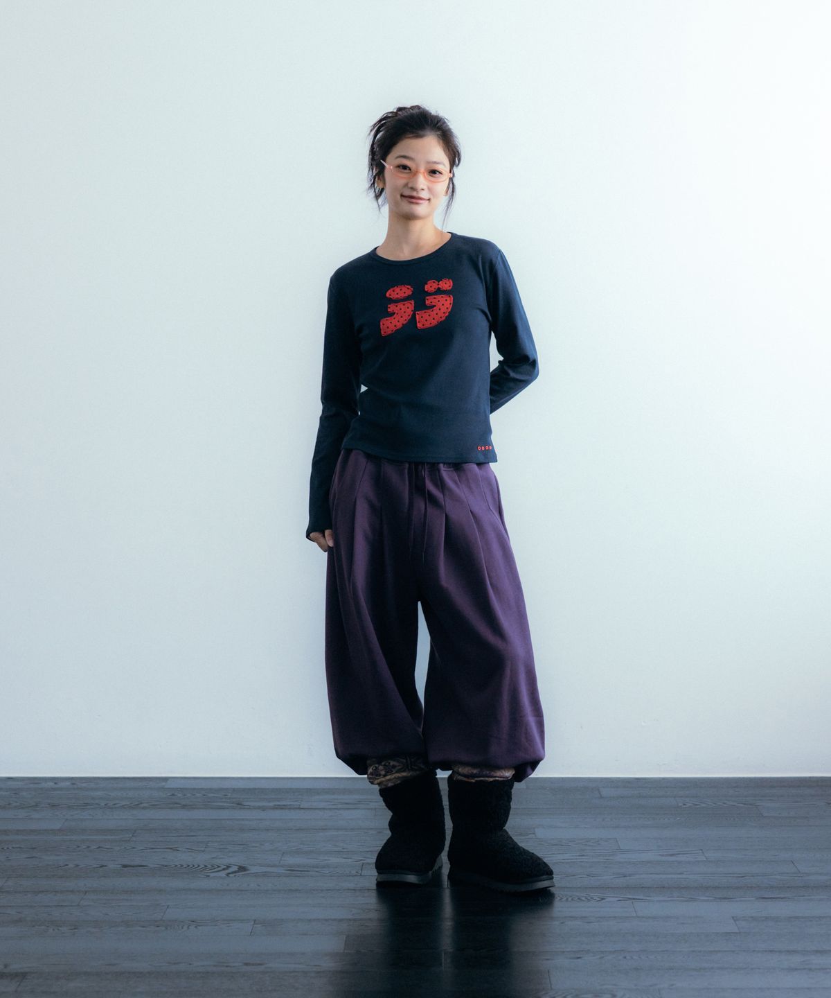 이요우아(IYOWUAH) LOVE Patch Long Sleeve, Navy
