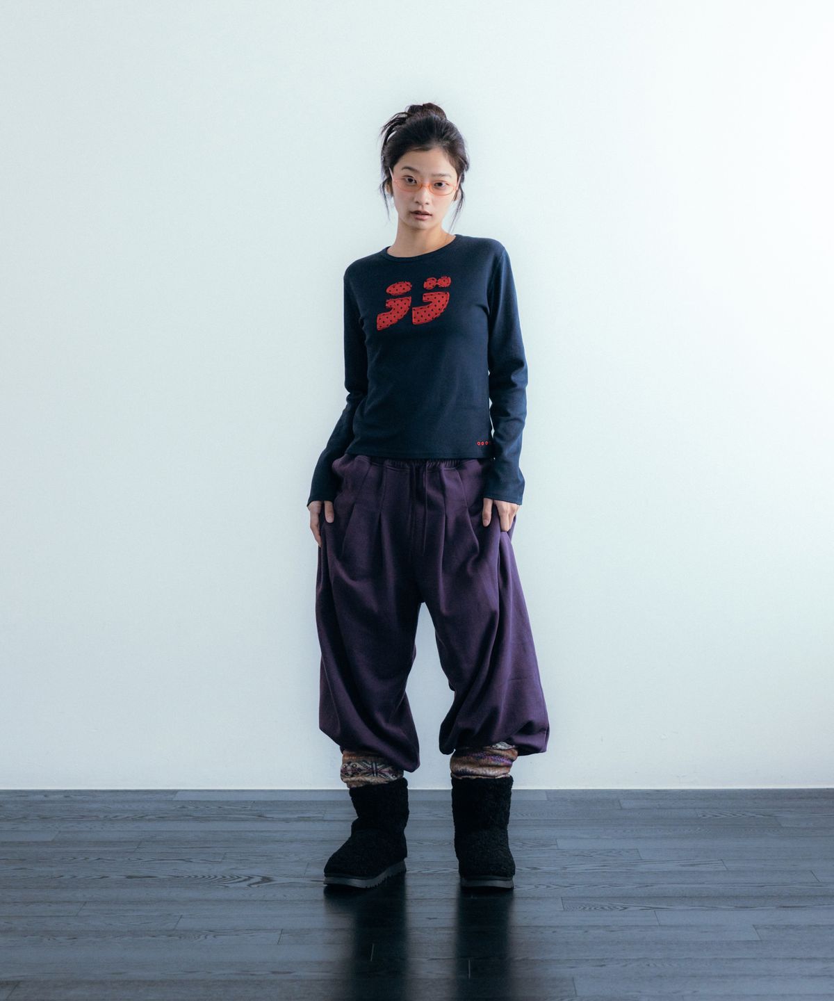 이요우아(IYOWUAH) LOVE Patch Long Sleeve, Navy