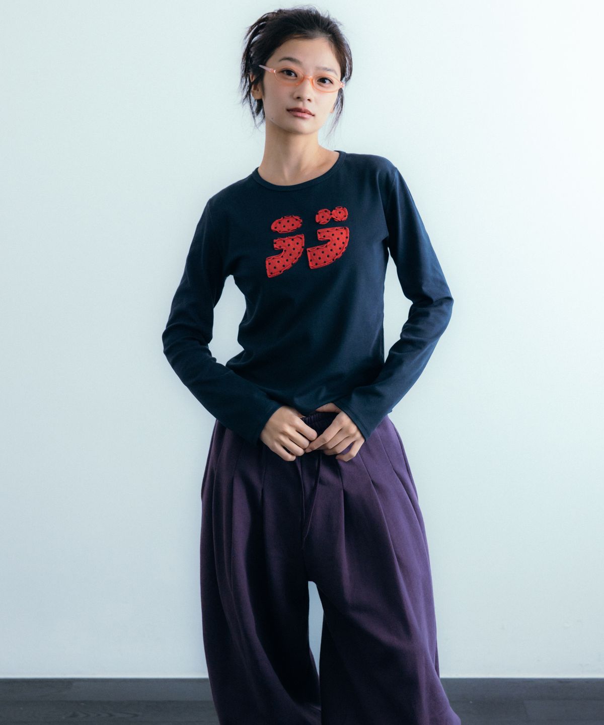 이요우아(IYOWUAH) LOVE Patch Long Sleeve, Navy