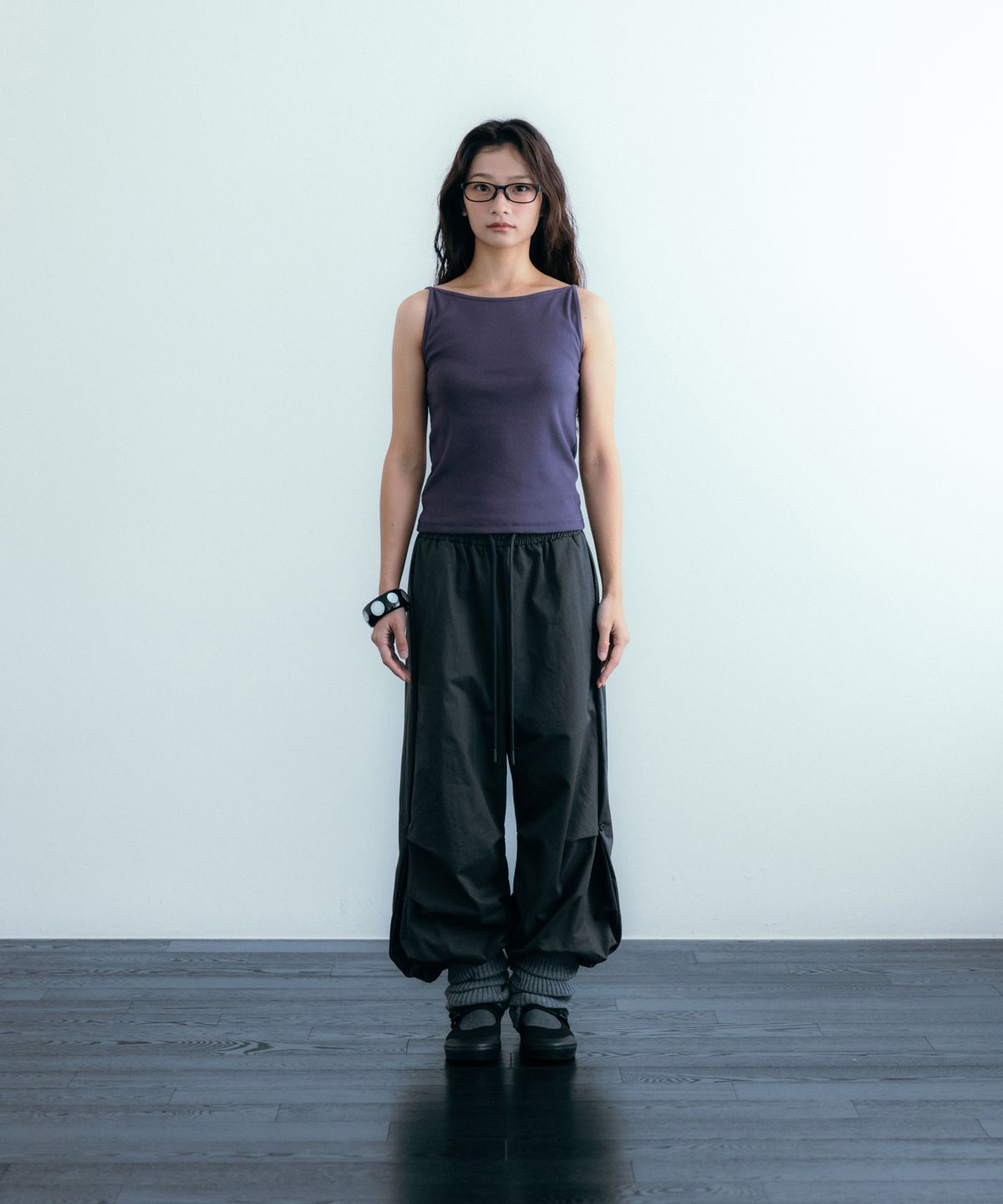 이요우아(IYOWUAH) Side Panel Parachute Pants, Charcoal