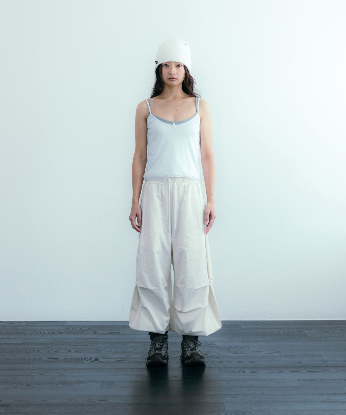 이요우아(IYOWUAH) Side Panel Parachute Pants, Ivory