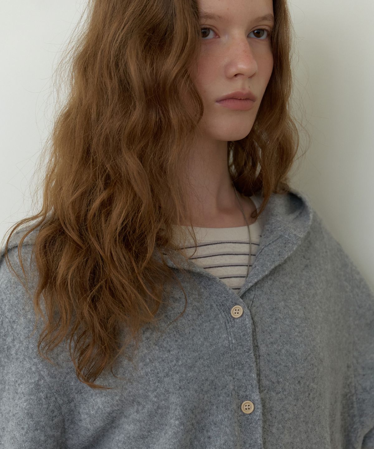 더미튼(THEMITTEN) Weary hoodie knit (melange gray)