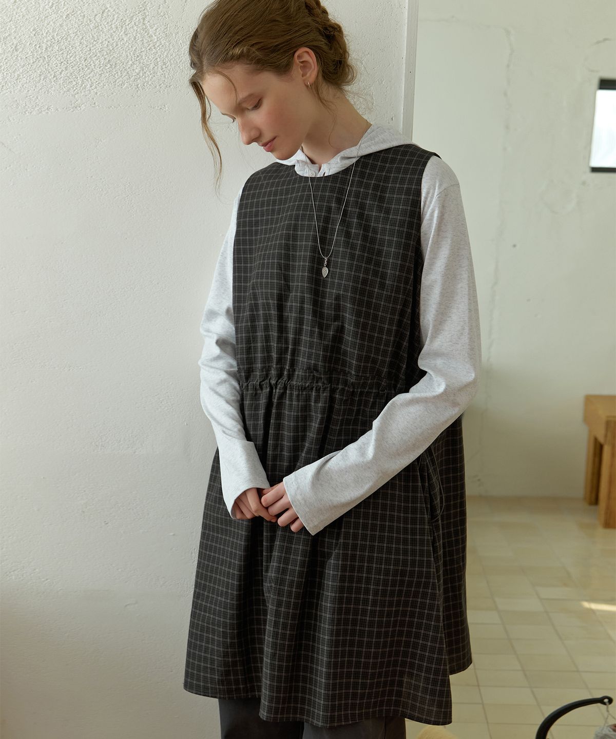 더미튼(THEMITTEN) Pasture check one-piece (charcoal)