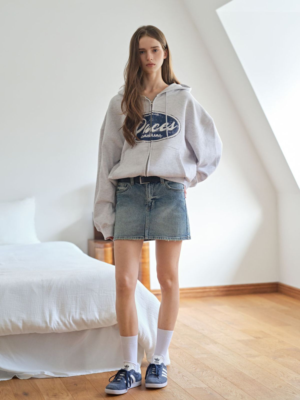 웨이브유니온(WAVE UNION) Oval logo Zip up Hoodie Heather gray