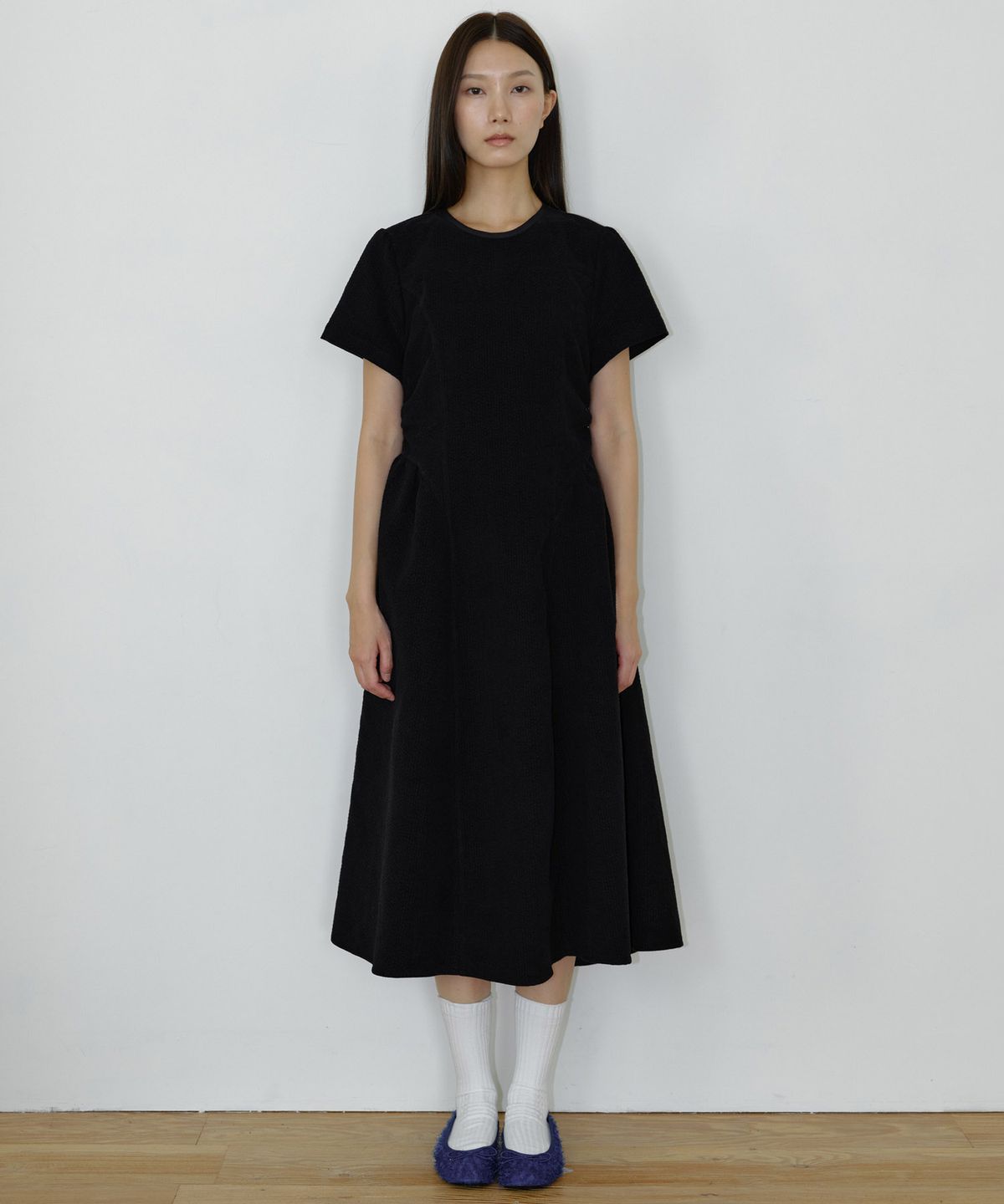 마이스(MAIS) CORDUROY MAIS PUFF SLEEVE DRESS / BLACK