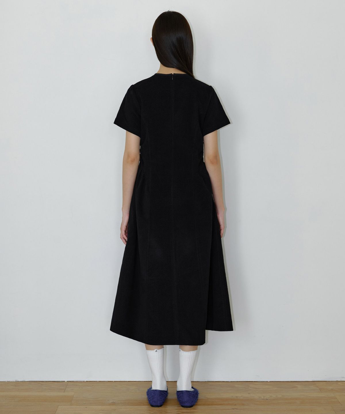 마이스(MAIS) CORDUROY MAIS PUFF SLEEVE DRESS / BLACK
