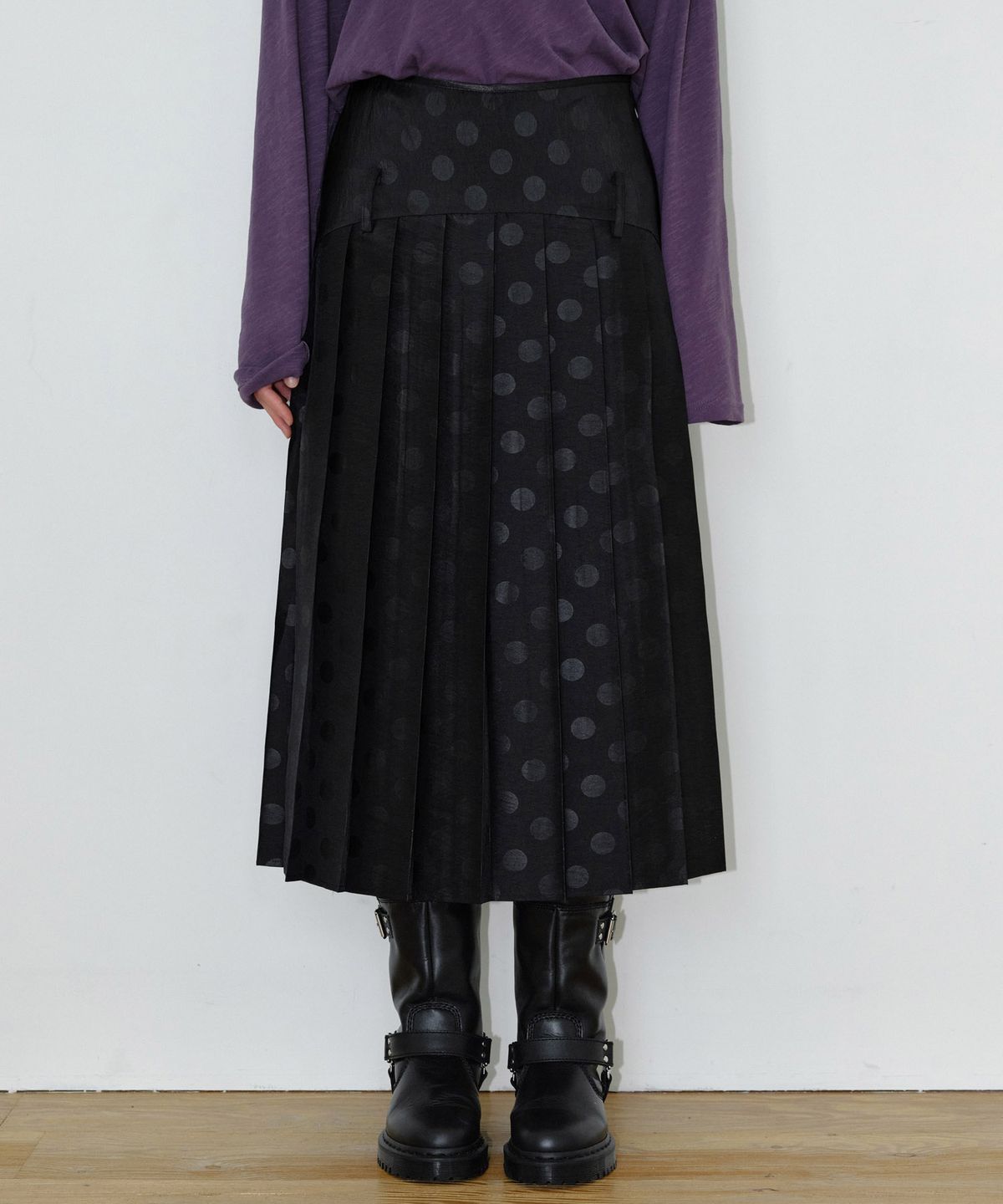 마이스(MAIS) POLKA DOT PLEATED LONG SKIRT / BLACK