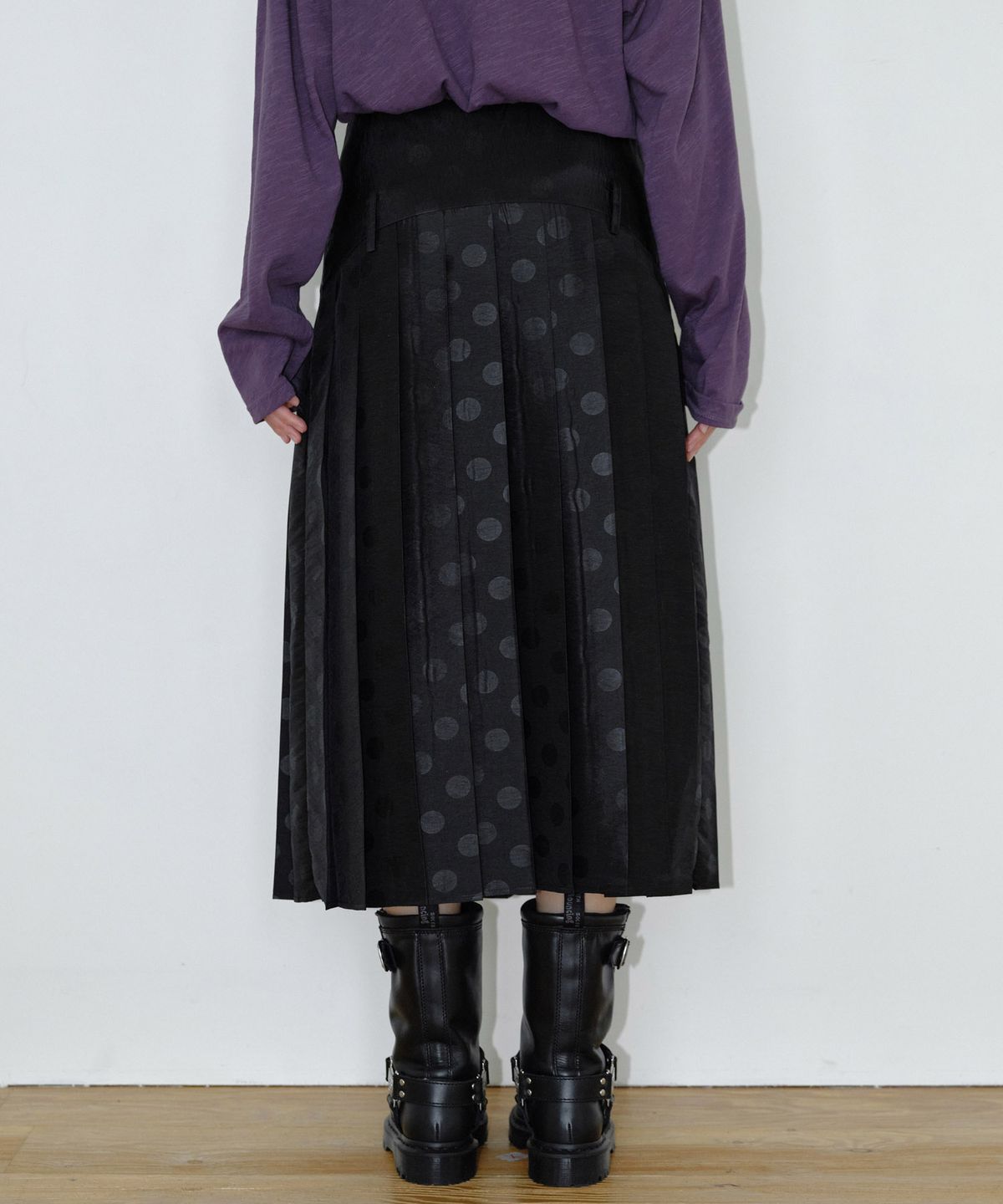 마이스(MAIS) POLKA DOT PLEATED LONG SKIRT / BLACK