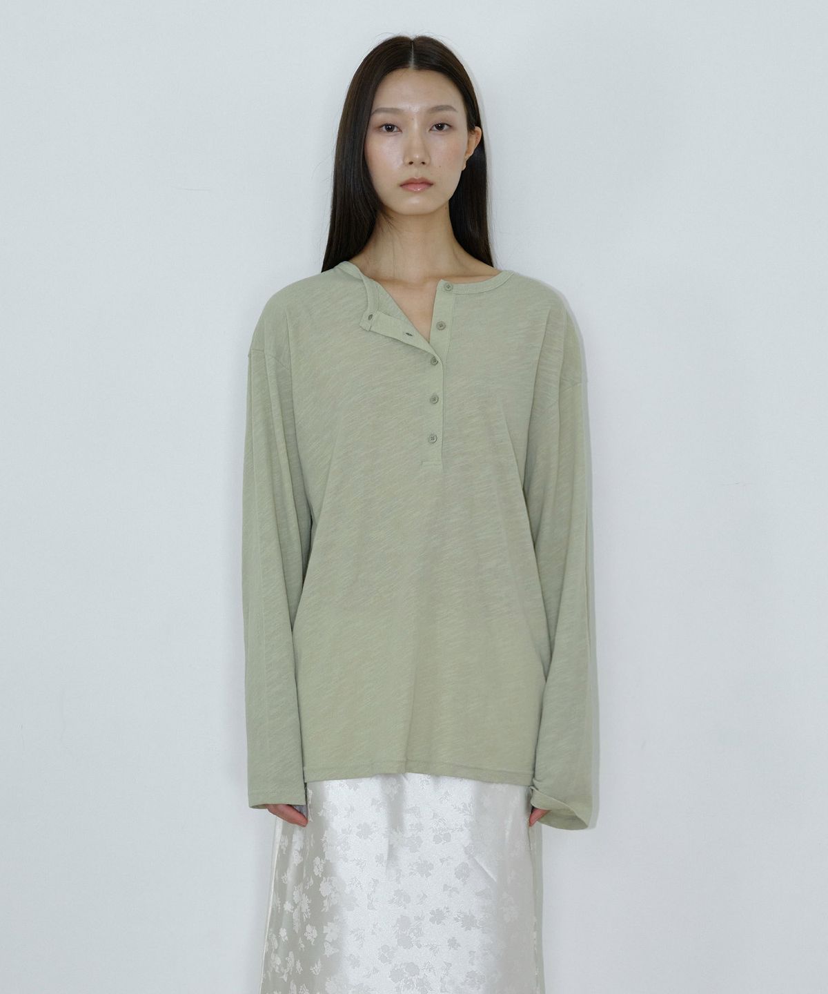 마이스(MAIS) SLUB OVERSIZED HENLEY T-SHIRT / OLIVE