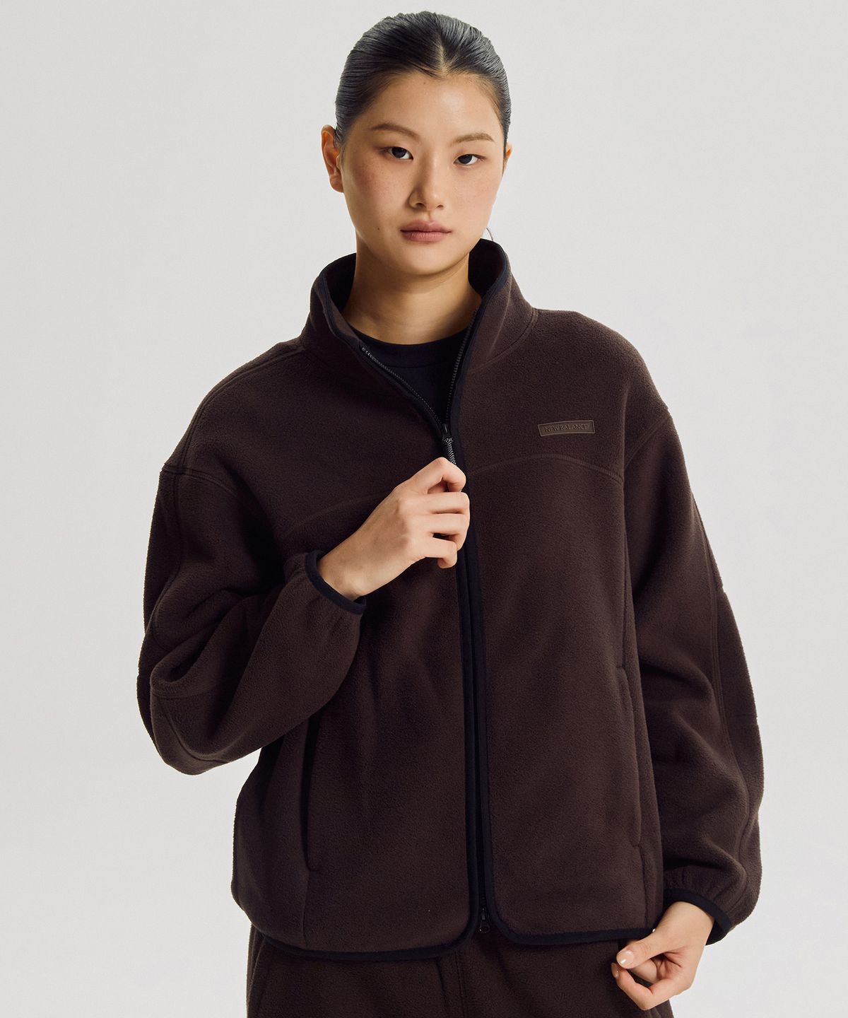 뉴발란스(NEW BALANCE) NBMDG4W932 / WOMEN 코지 플리스 스탠넥 집업 (BROWN)