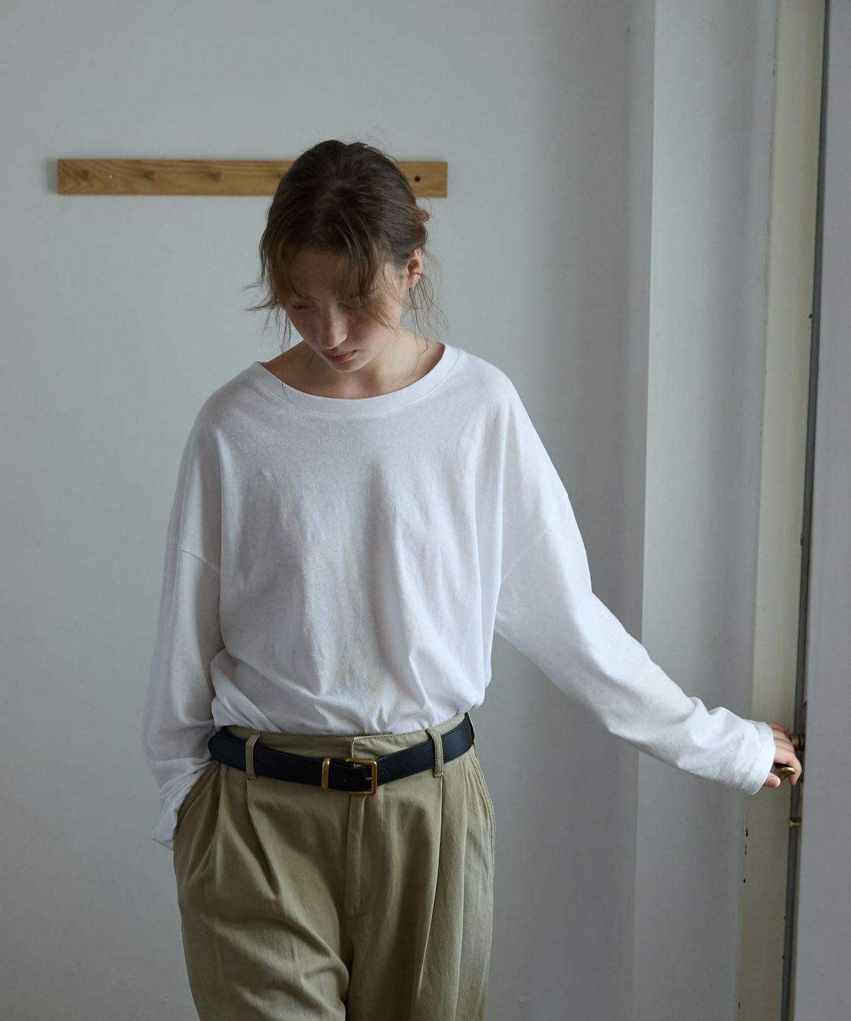 오픈도어스튜디오(OPENDOORSTUDIO) Boat Neck Loose Tee White