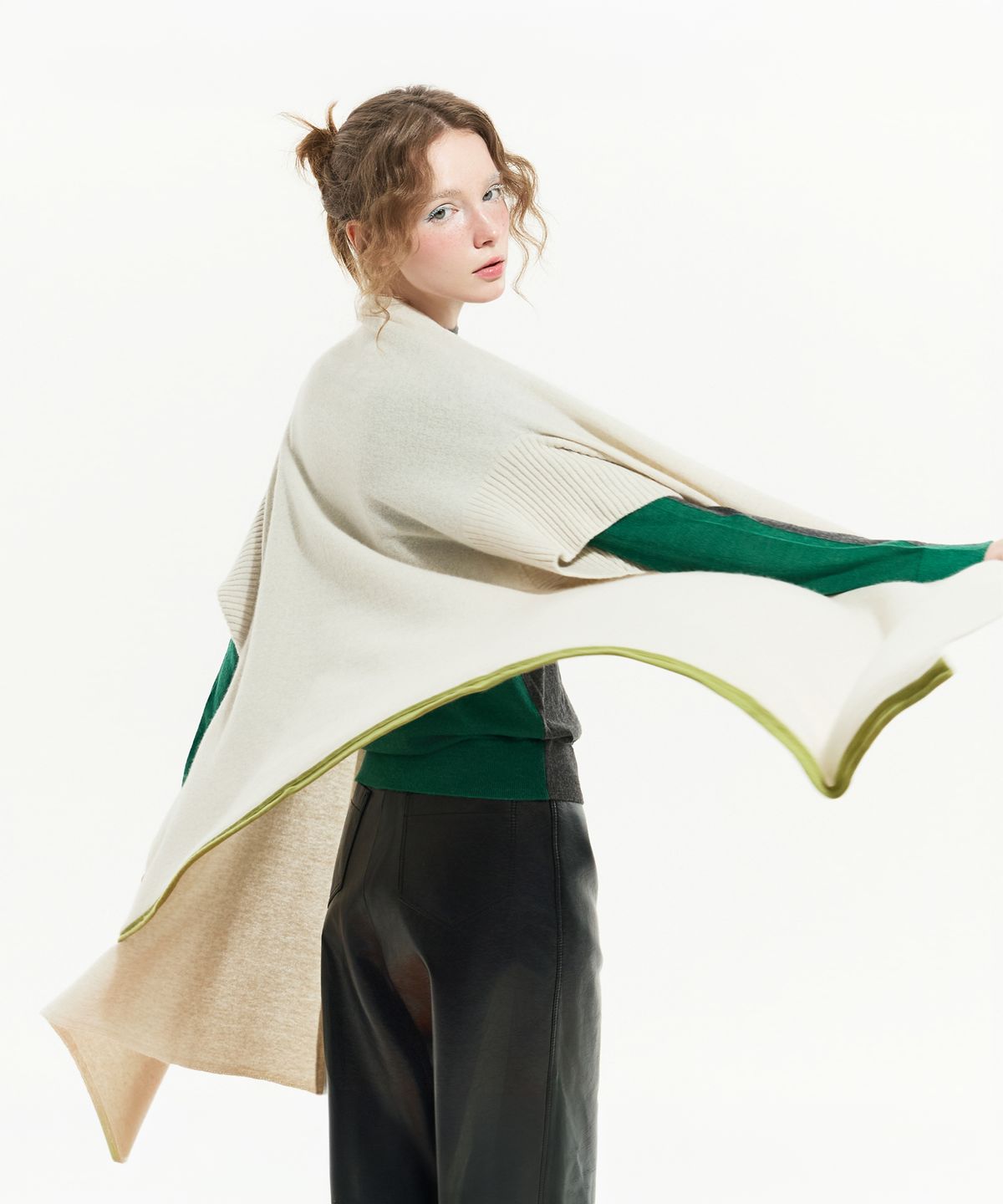 스노야(SNOYA) 26FW 베스트 숄 가디건