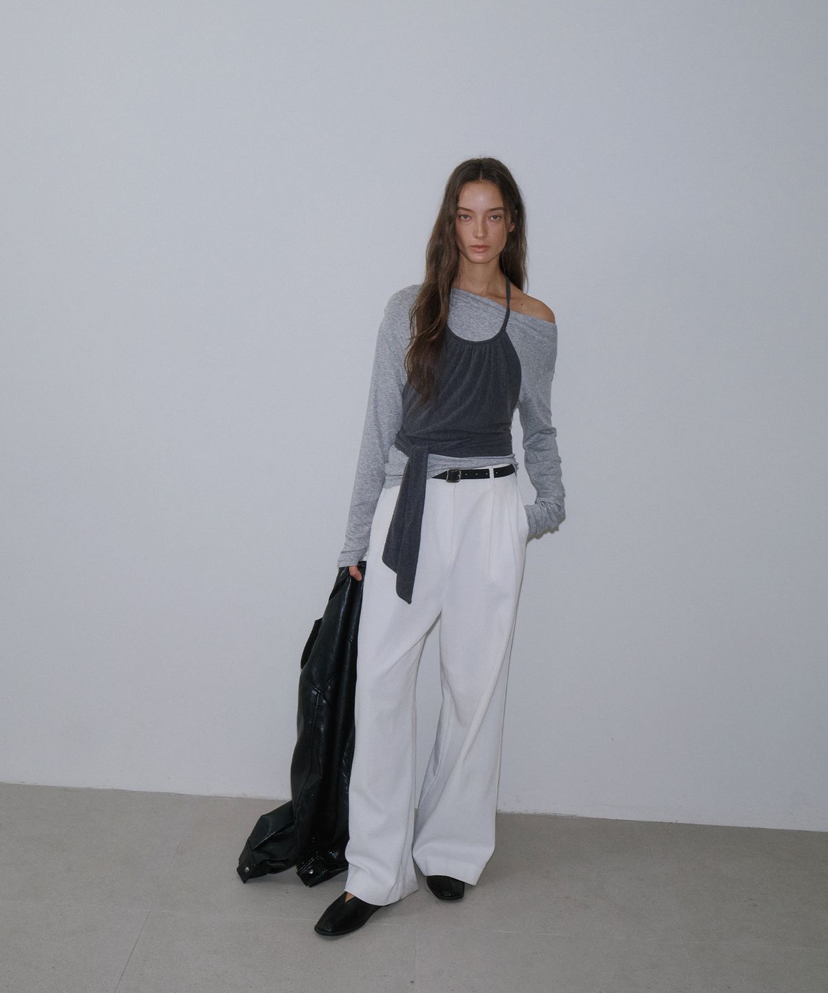 가더(GARDER) Wool Halter Top (Charcoal)