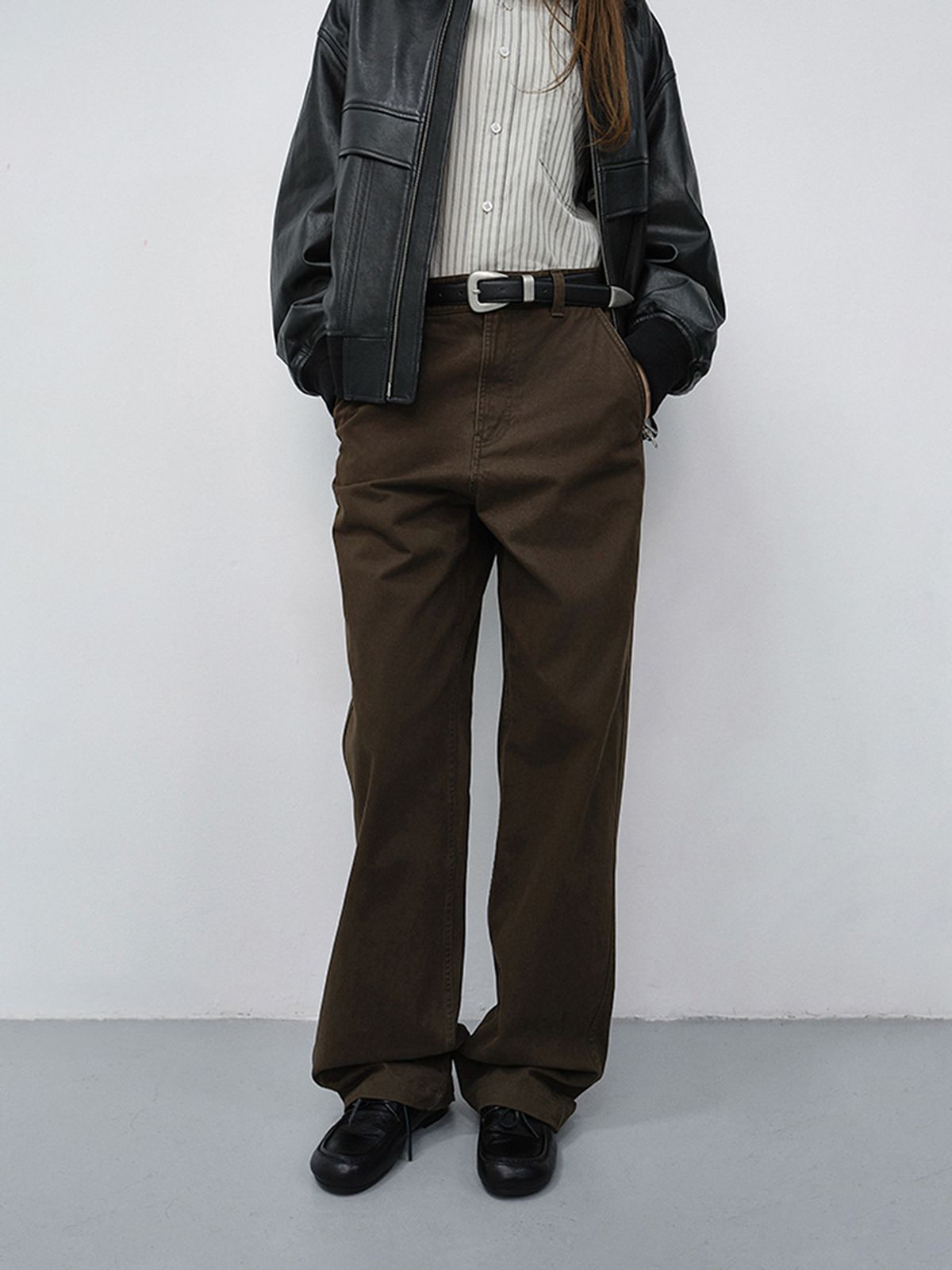 던스트(DUNST) STRAIGHT CHINO SLACKS_UDPA6C201_BROWN