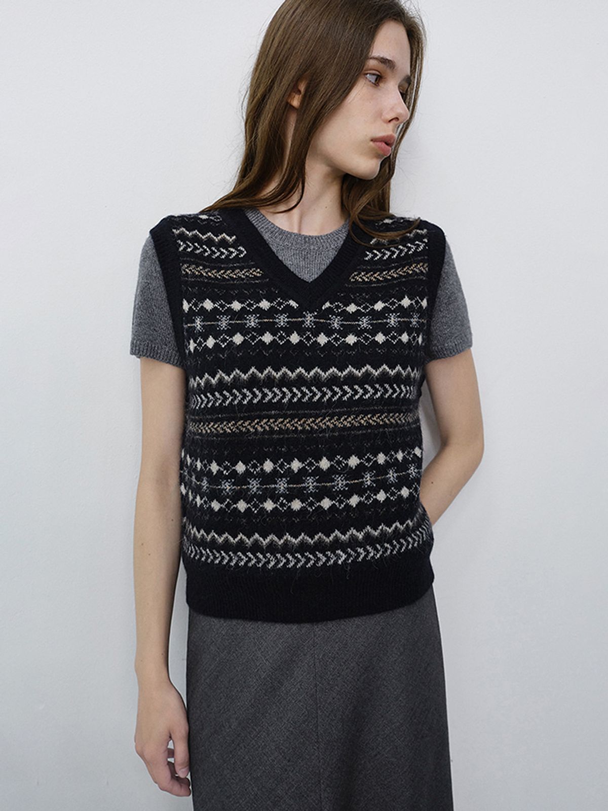 던스트(DUNST) UNISEX CRAFTED V-NECK KNIT VEST_UDSW6C117_NAVY