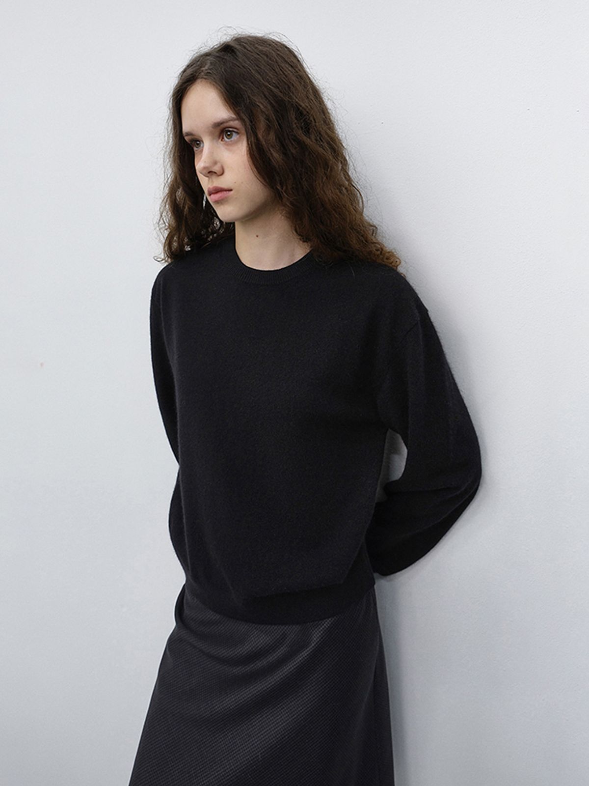던스트(DUNST) UNISEX ESSENTIAL CREWNECK SWEATER_UDSW6C110_BLACK