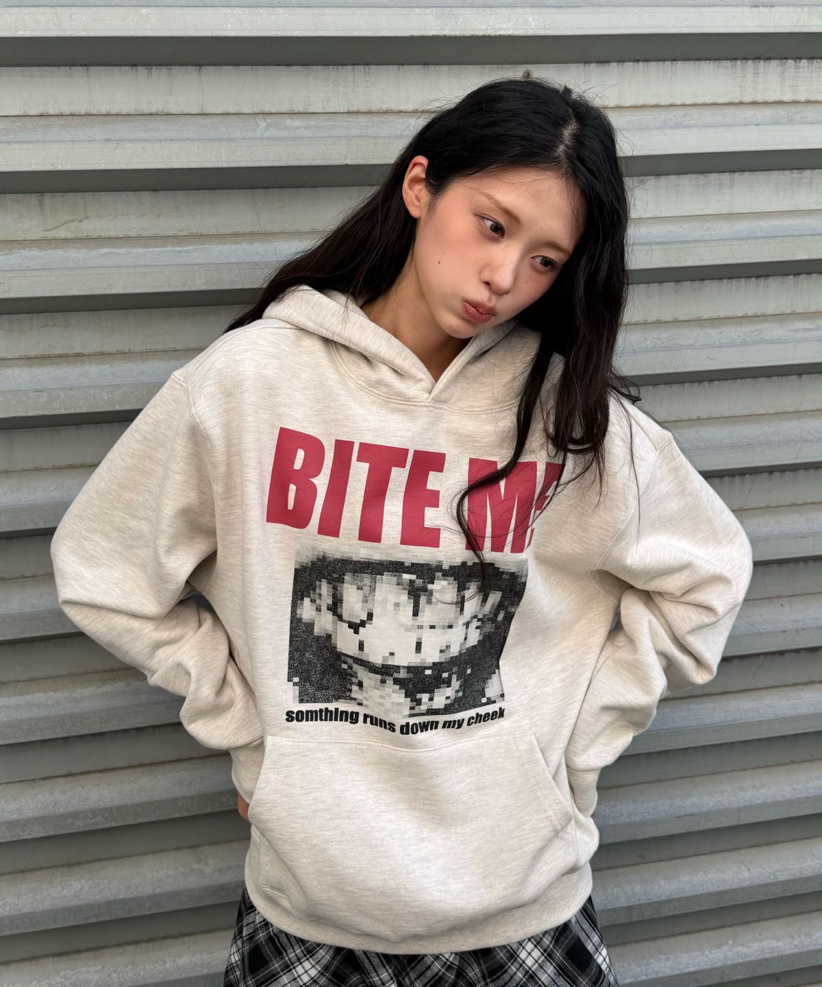 아모우(AMOU) [1000g 고중량] BITE ME Hoodie OATMEAL