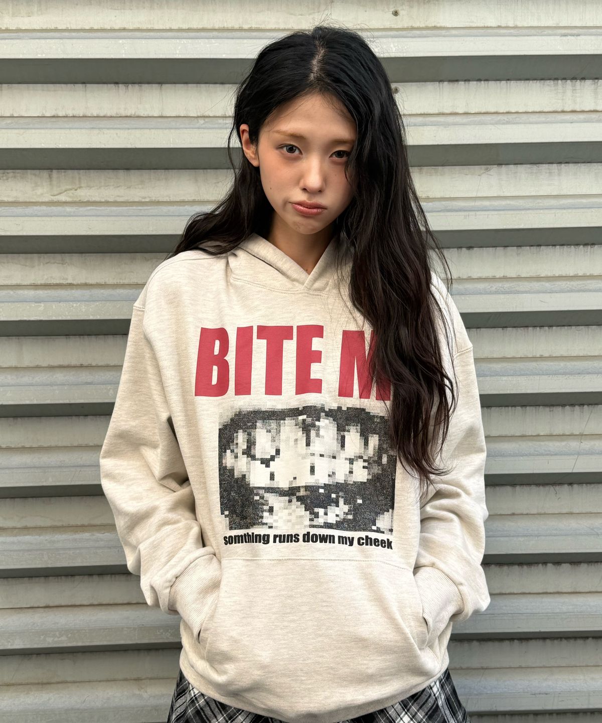 아모우(AMOU) [1000g 고중량] BITE ME Hoodie OATMEAL