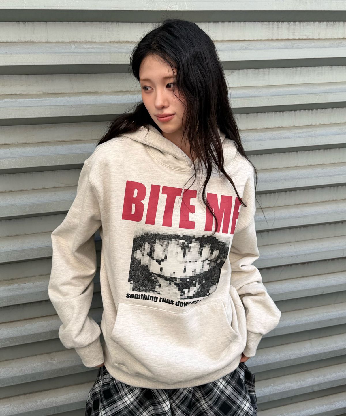 아모우(AMOU) [1000g 고중량] BITE ME Hoodie OATMEAL