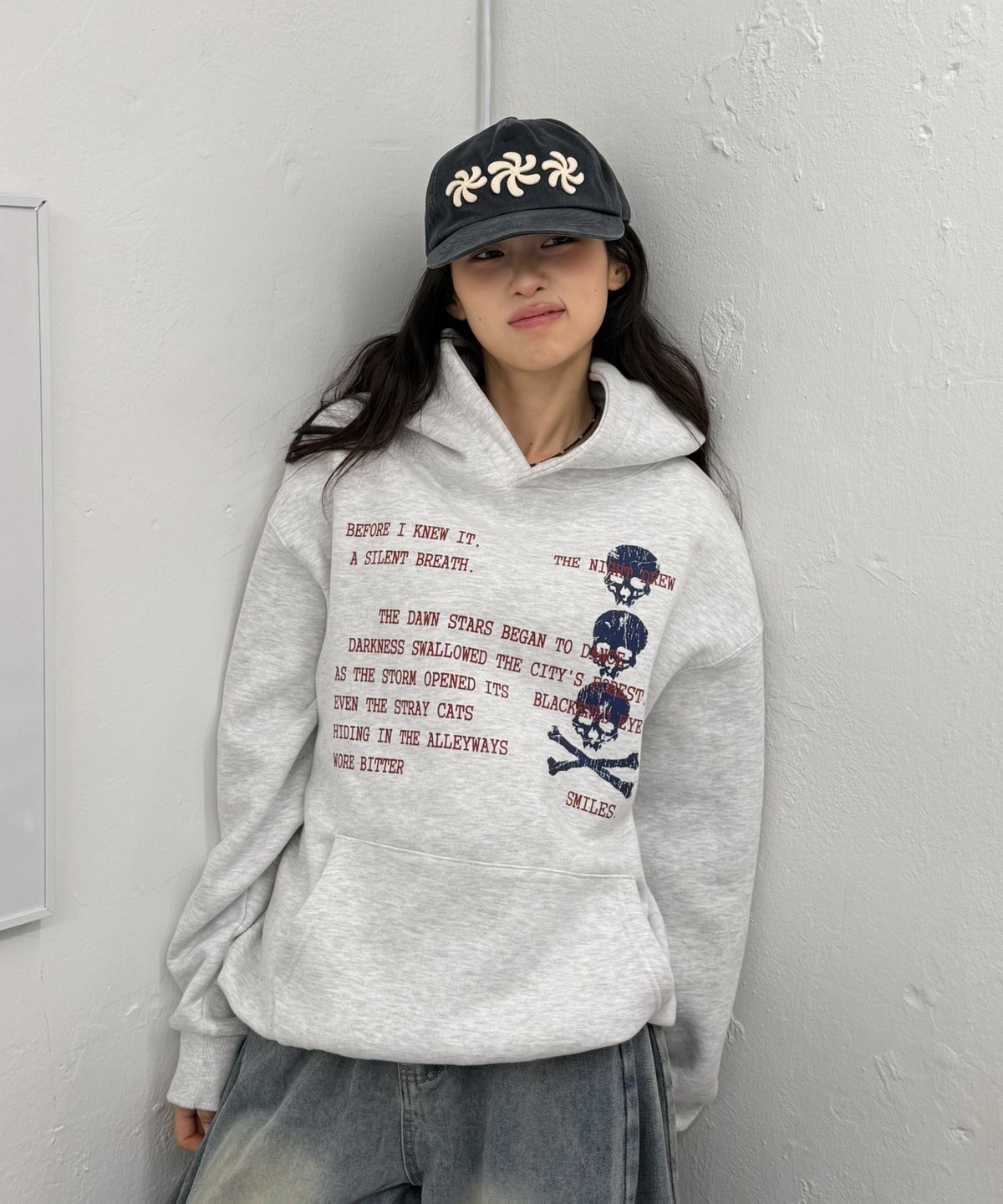아모우(AMOU) [기모] Skull Letter Hoodie WHITE GRAY