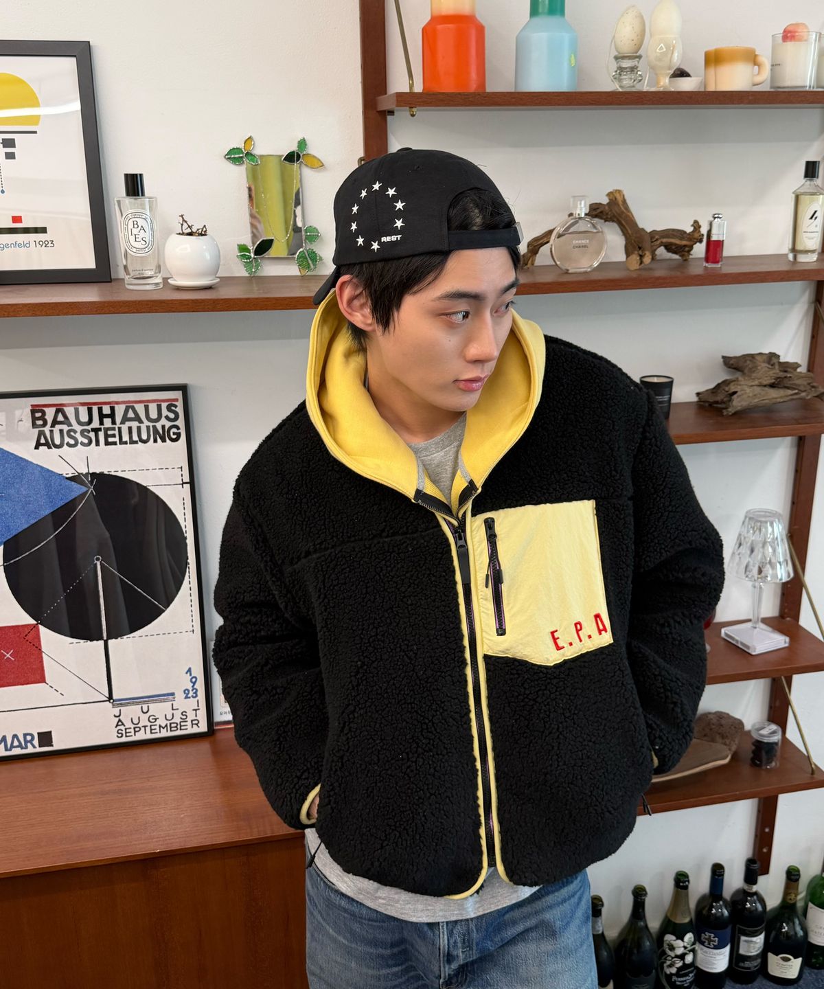 아모우(AMOU) AMOU Sherpa Fleece Zip-Up BLACK