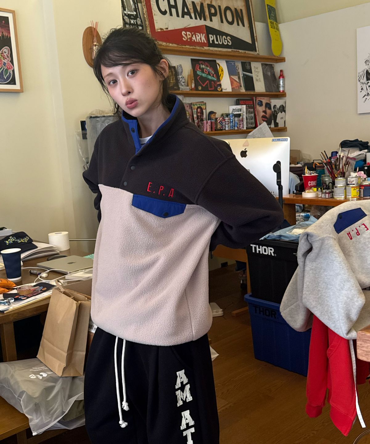 아모우(AMOU) AMOU Polar Fleece Anorak BLACK