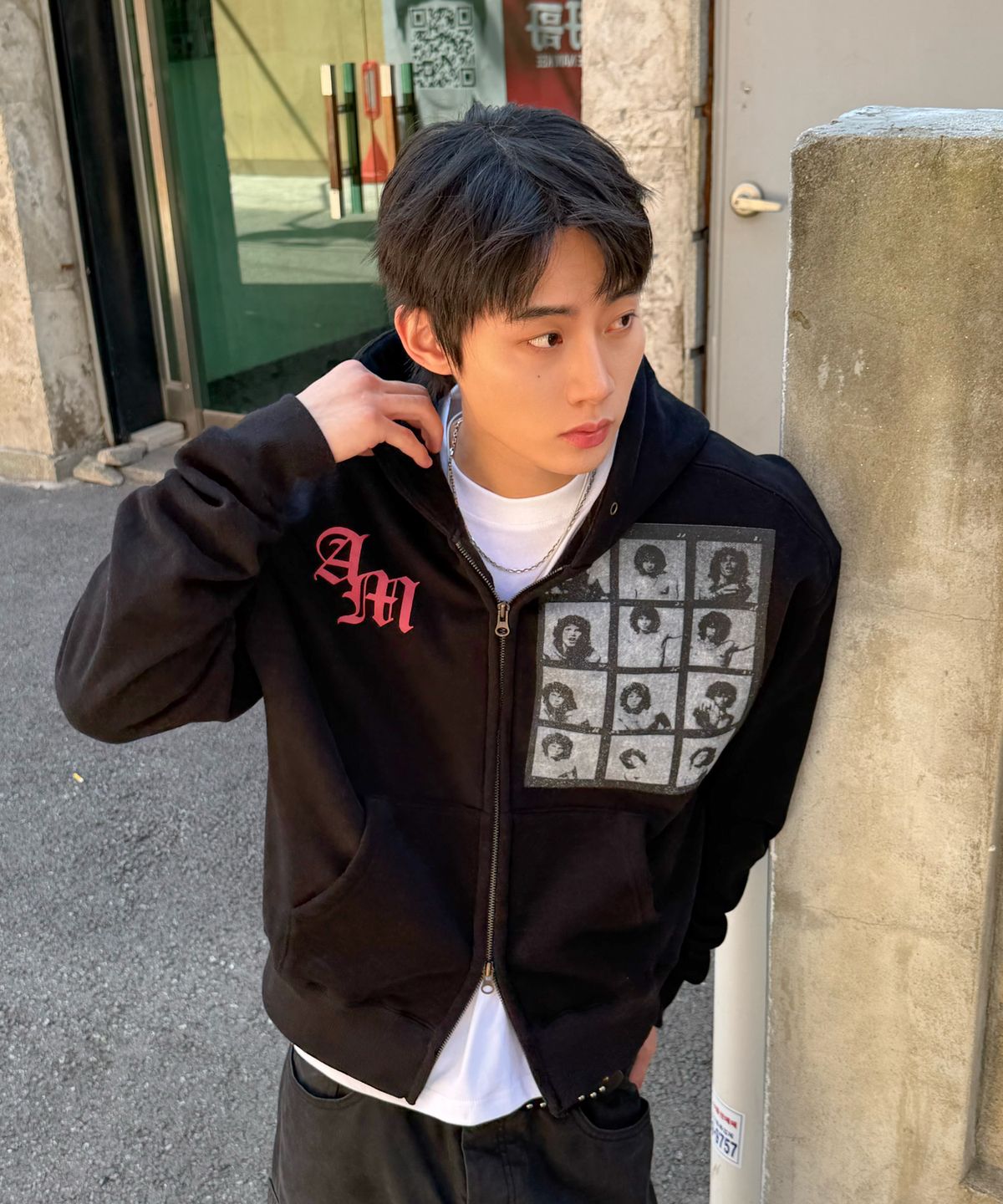 아모우(AMOU) [기모] AM hippy Hoodie Zip-up BLACK