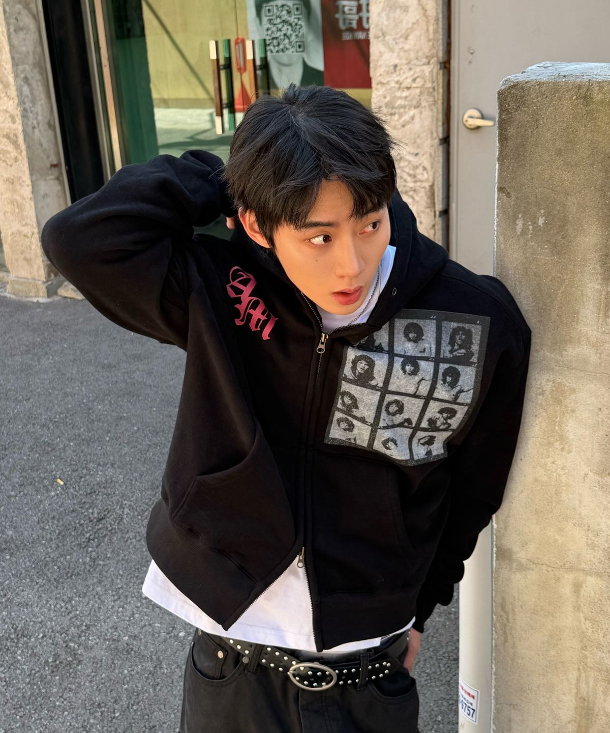 아모우(AMOU) [기모] AM hippy Hoodie Zip-up BLACK