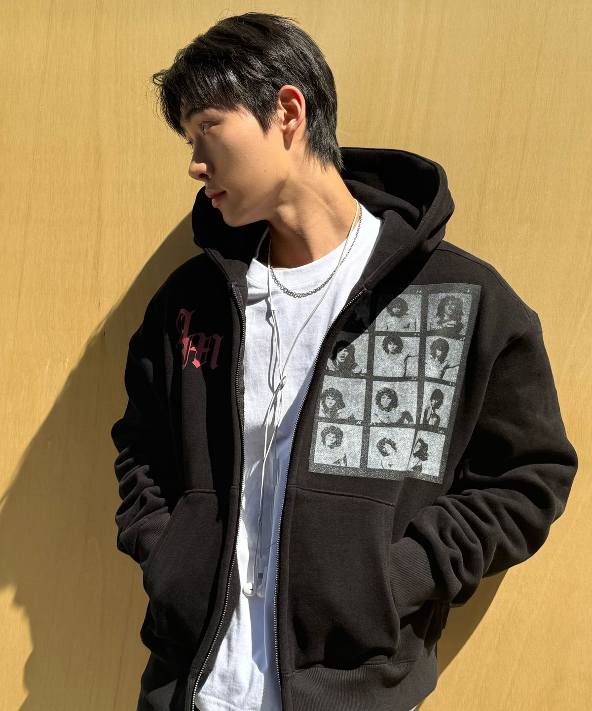 아모우(AMOU) [기모] AM hippy Hoodie Zip-up BLACK