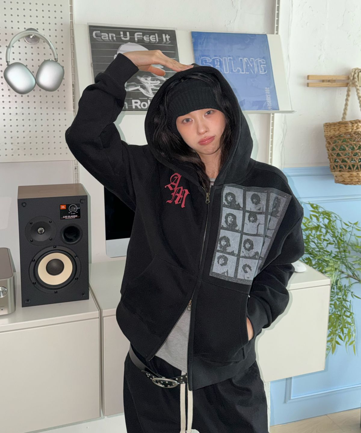 아모우(AMOU) [기모] AM hippy Hoodie Zip-up BLACK