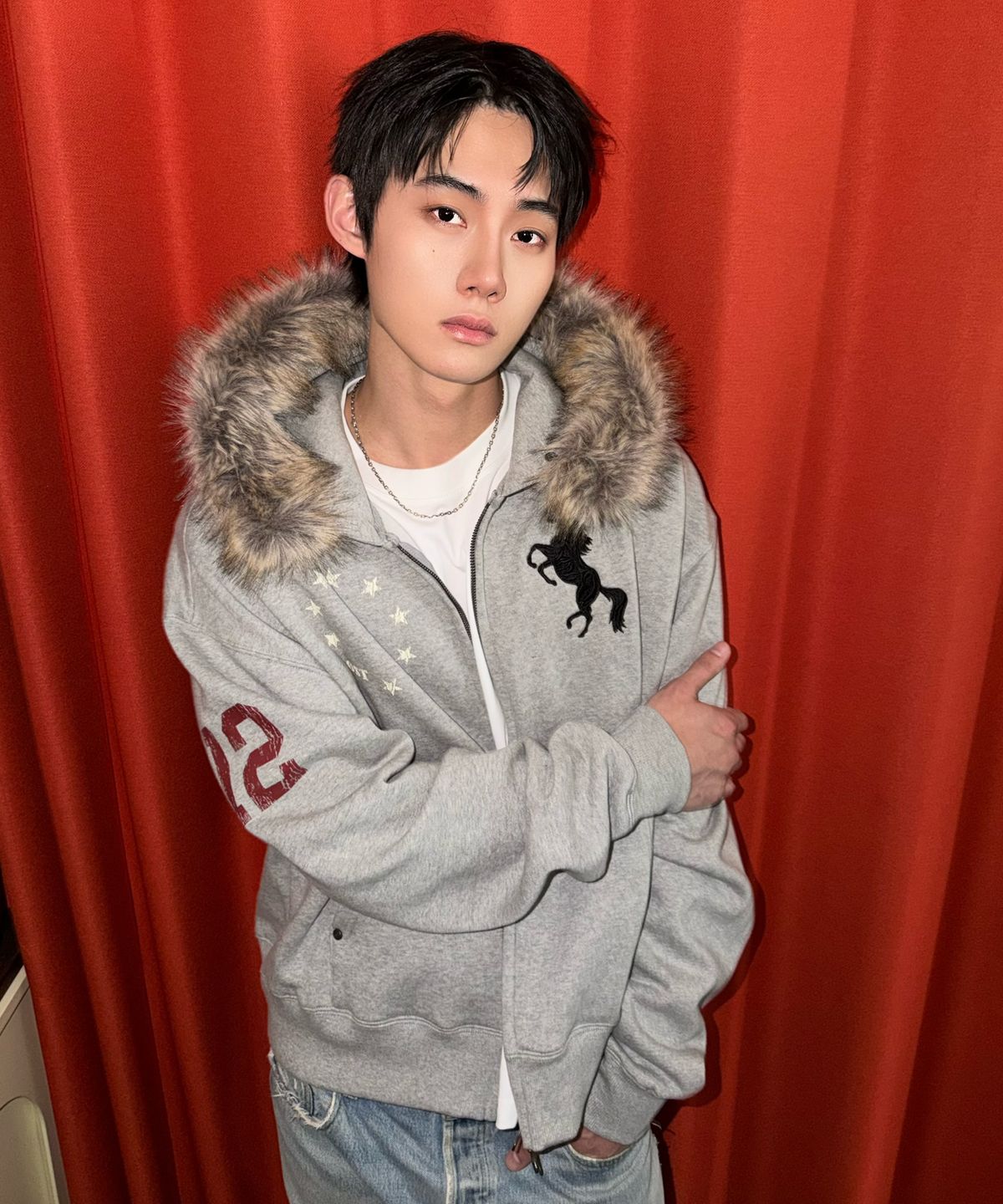 아모우(AMOU) [기모] AMOU Pony Fur Hoodie Zip-up GRAY