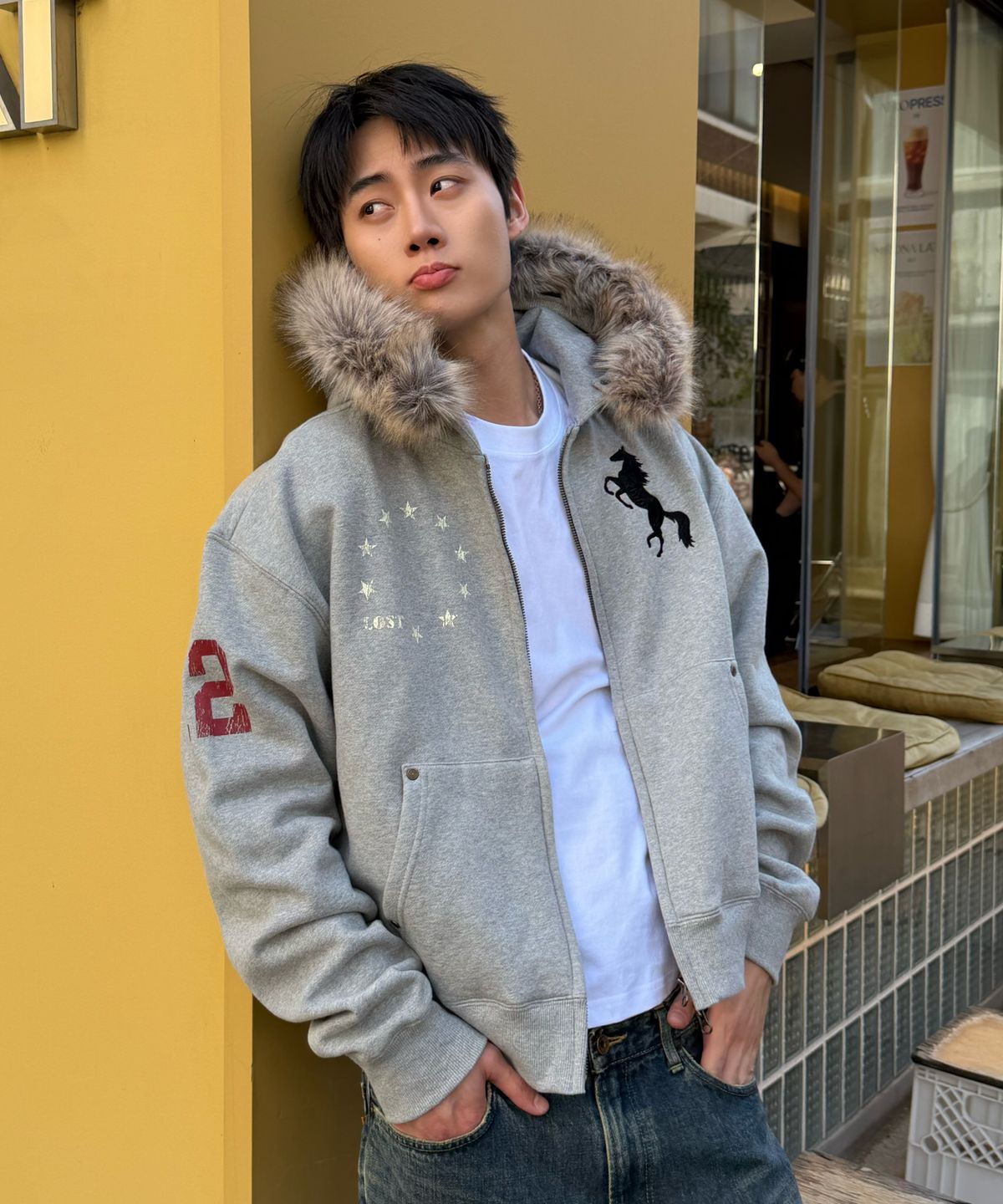 아모우(AMOU) [기모] AMOU Pony Fur Hoodie Zip-up GRAY