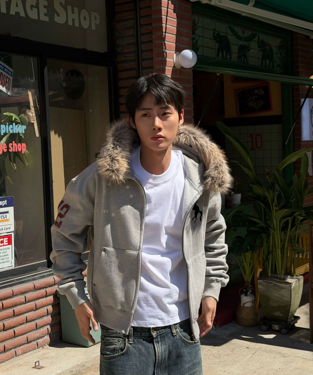 아모우(AMOU) [기모] AMOU Pony Fur Hoodie Zip-up GRAY