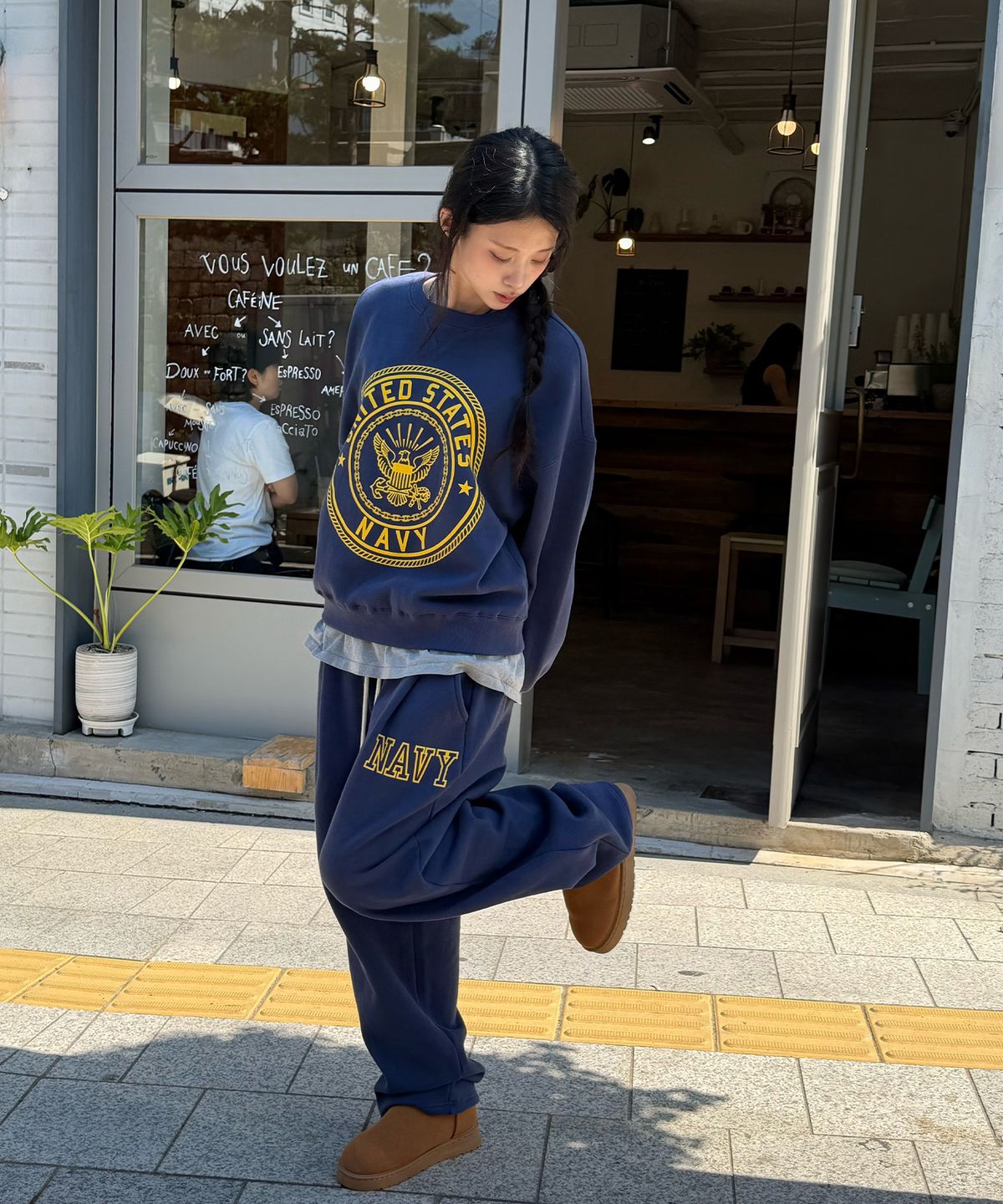 아모우(AMOU) [기모] US NAVY Sweat Shirts BLUE