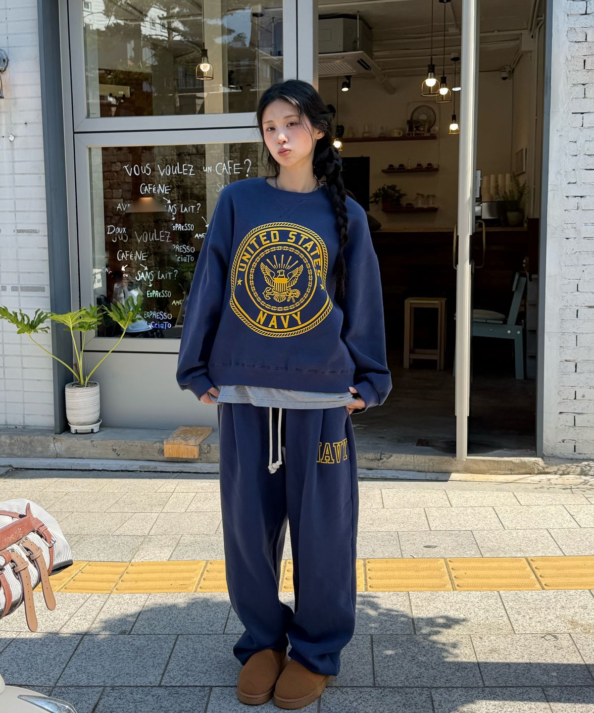 아모우(AMOU) [기모] US NAVY One Tuck Sweat  pants BLUE