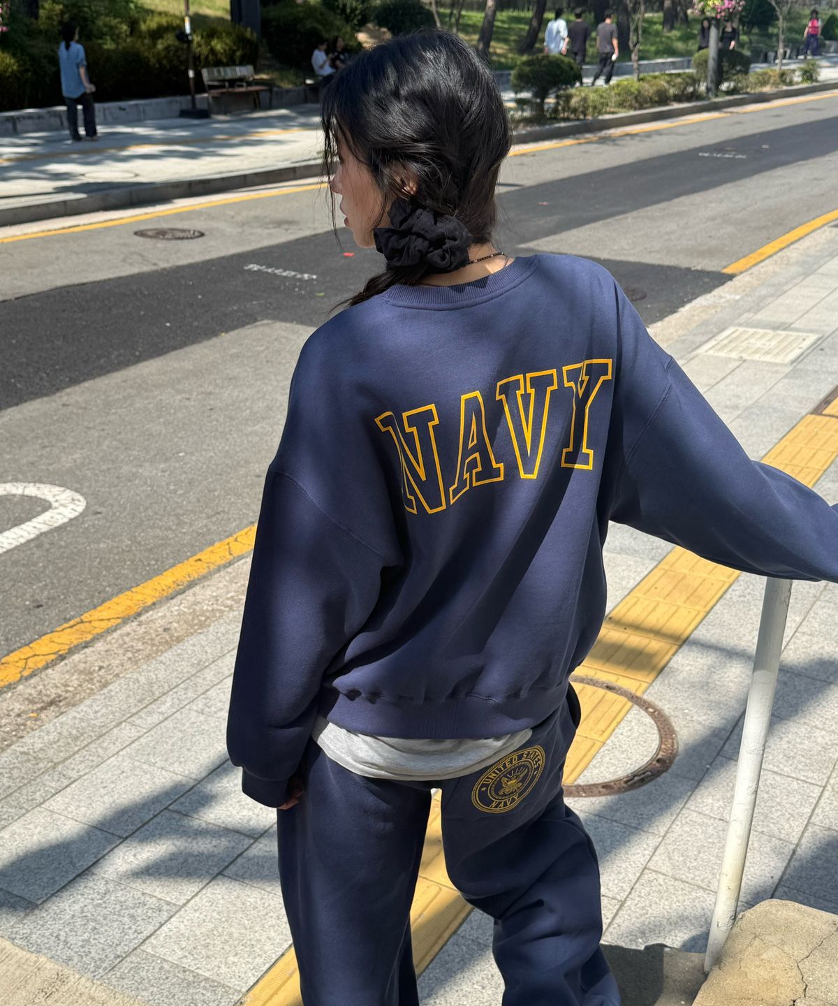 아모우(AMOU) [기모] US NAVY One Tuck Sweat  pants BLUE