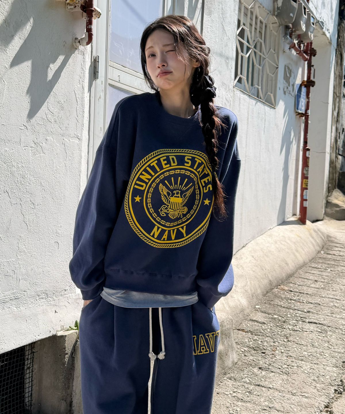 아모우(AMOU) [기모] US NAVY One Tuck Sweat  pants BLUE
