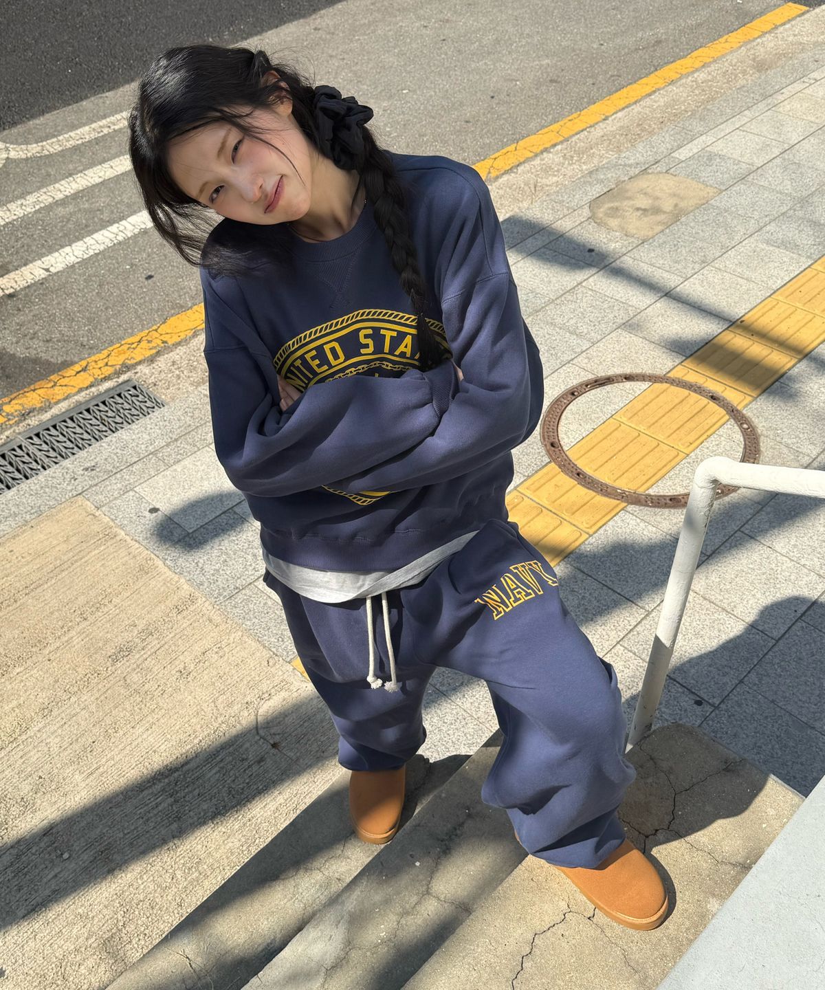 아모우(AMOU) [기모] US NAVY One Tuck Sweat  pants BLUE