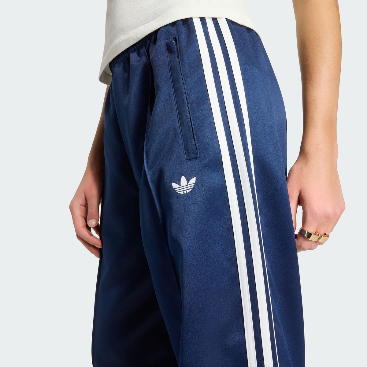 아디다스(ADIDAS) 새틴 SST 루즈 트랙 팬츠 - 나이트인디고:화이트 / KS7339