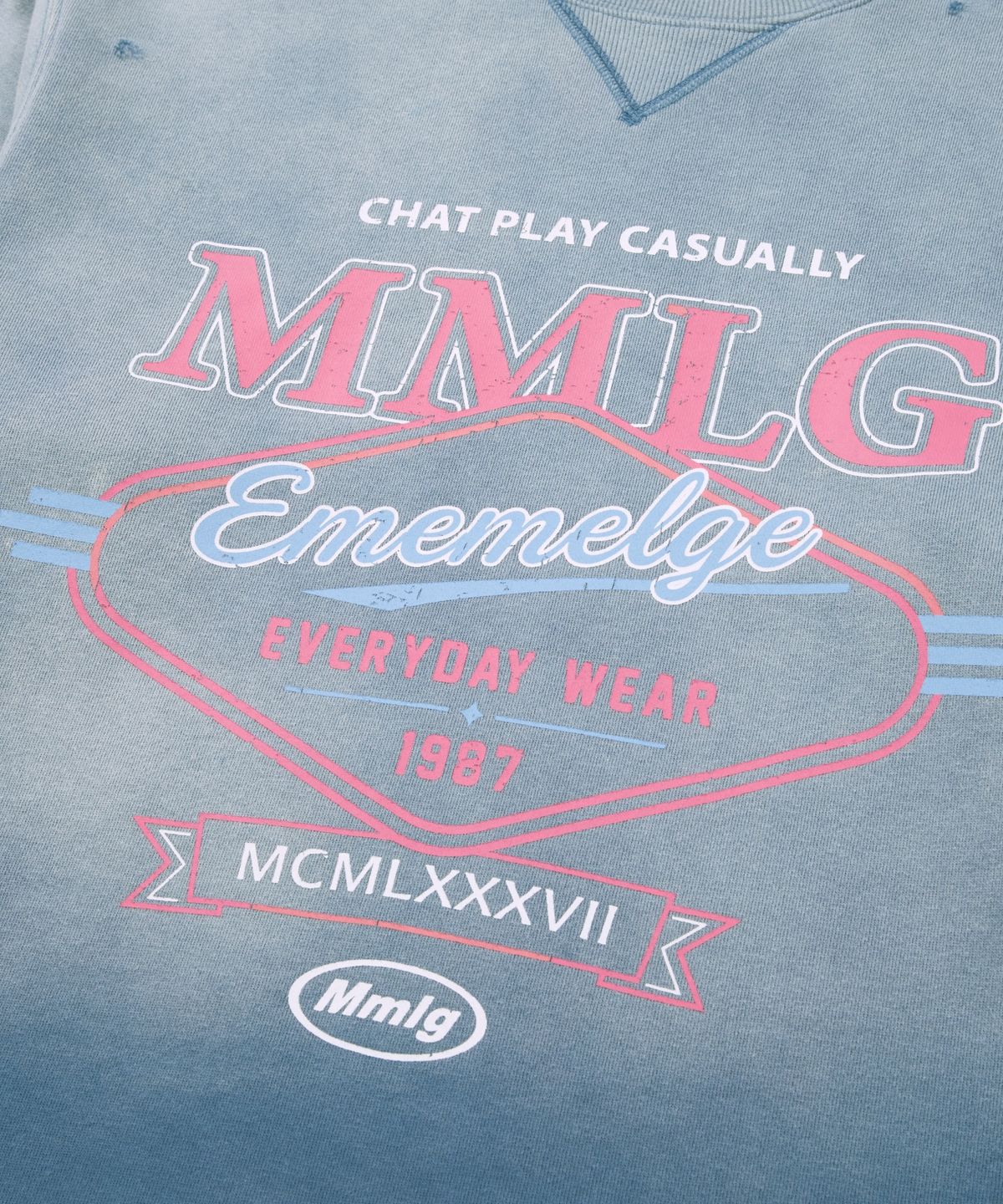 엠엠엘지(MMLG) DISTRESSED VARSITY SWEAT (BLUE)