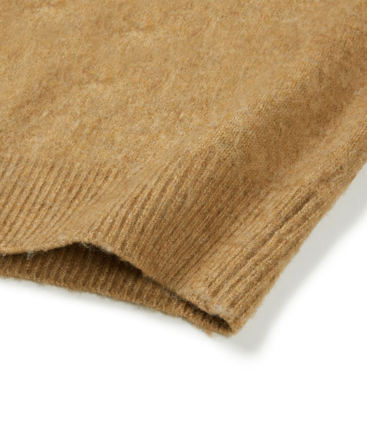 엠엠엘지(MMLG) SUNDAY V-NECK KNIT (CAMEL)