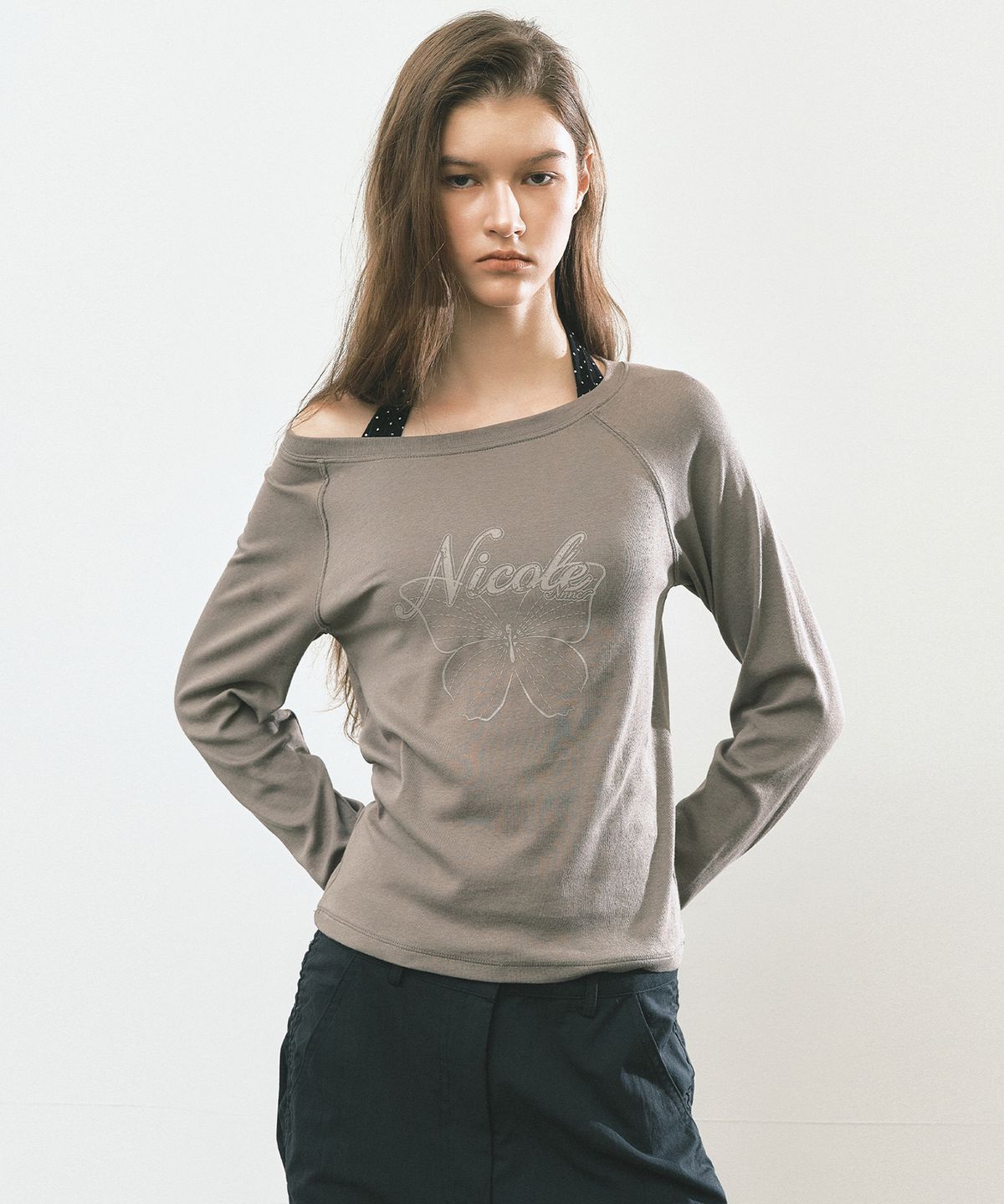 닉앤니콜(NICK&NICOLE) NICOLE BUTTERFLY RAGLAN TOP_BROWN