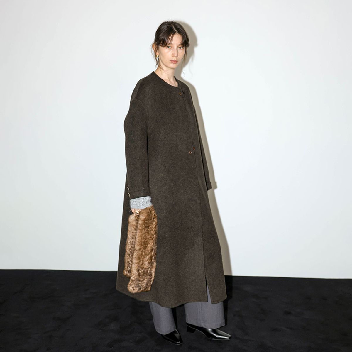 웬스데이딜라잇(WEDNESDAY DELIGHT) WD_Faux fur scarf collar coat