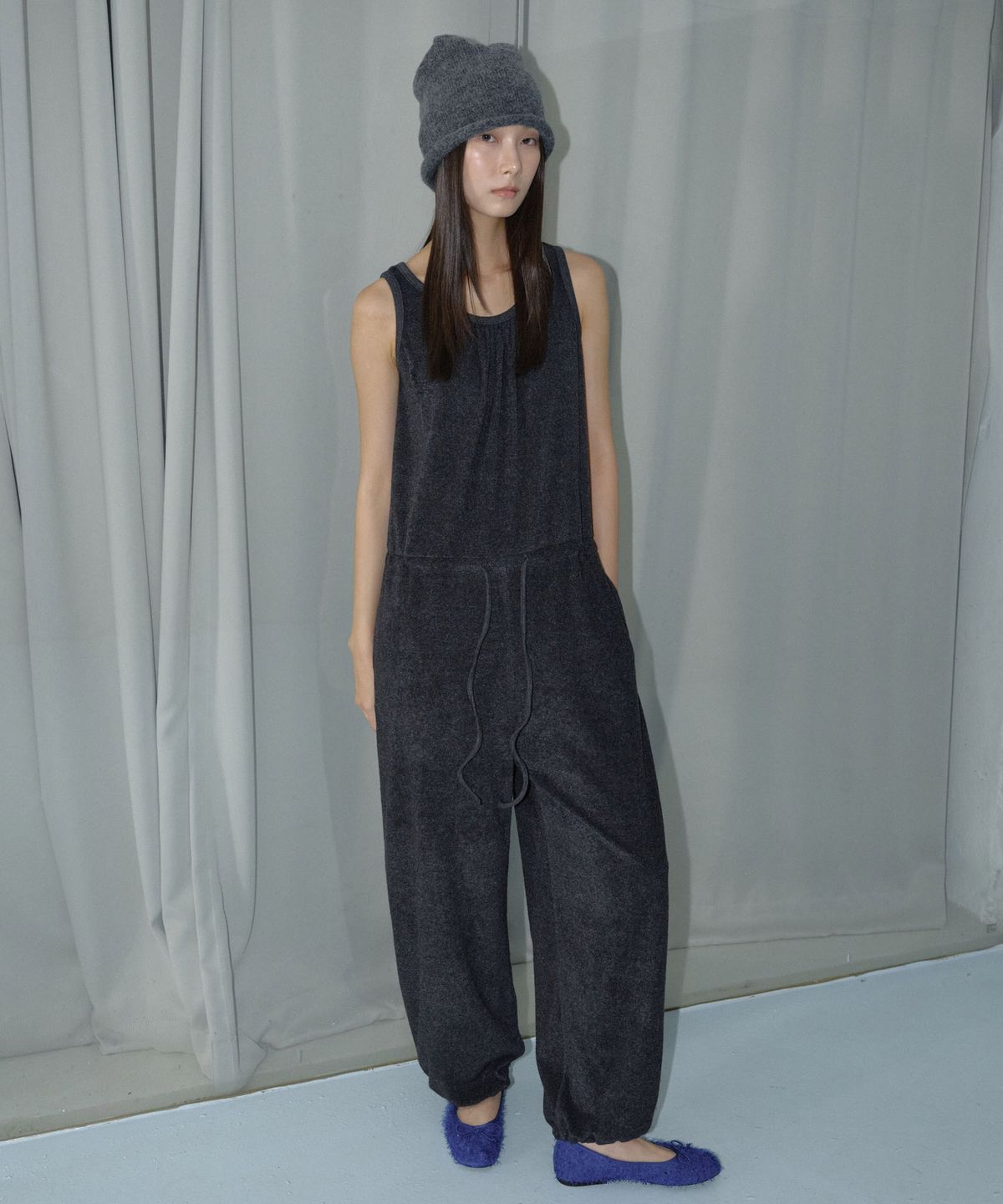 마이스(MAIS) TERRY WIDE JUMPSUIT / CHARCOAL