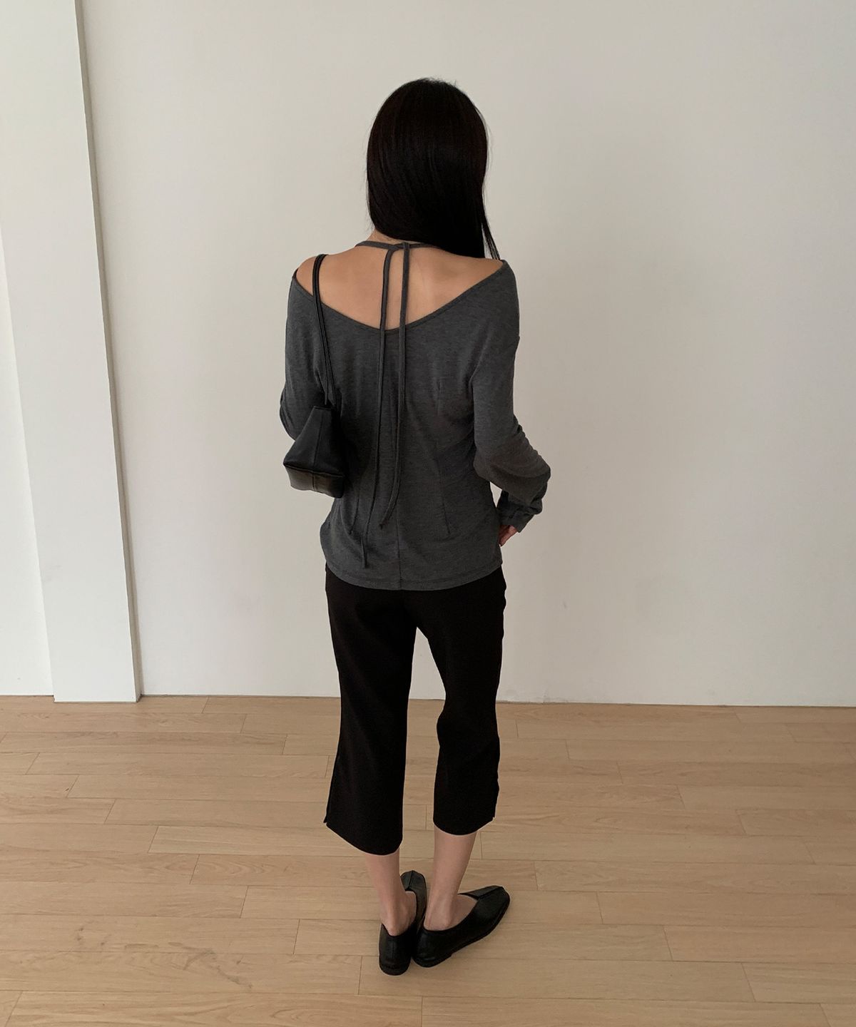 가더(GARDER) Aven T shirt (Charcoal)