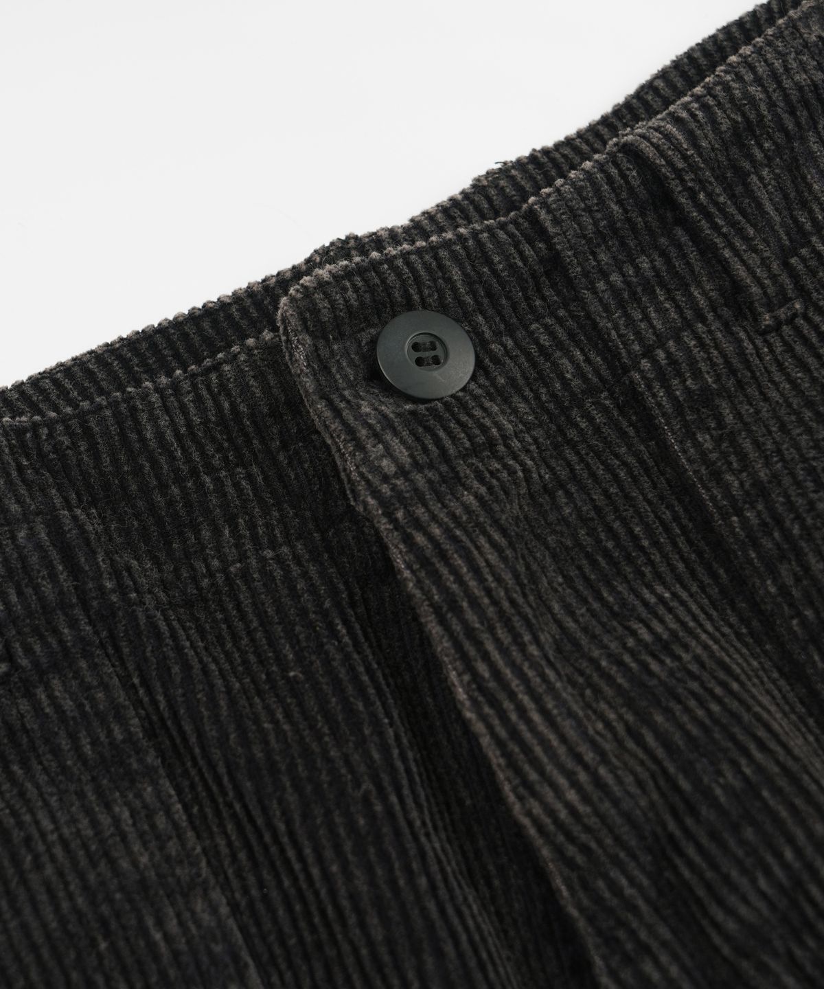 프리즘웍스(FRIZMWORKS) VINTAGE CORDUROY FATIGUE PANTS _ WASHED BLACK