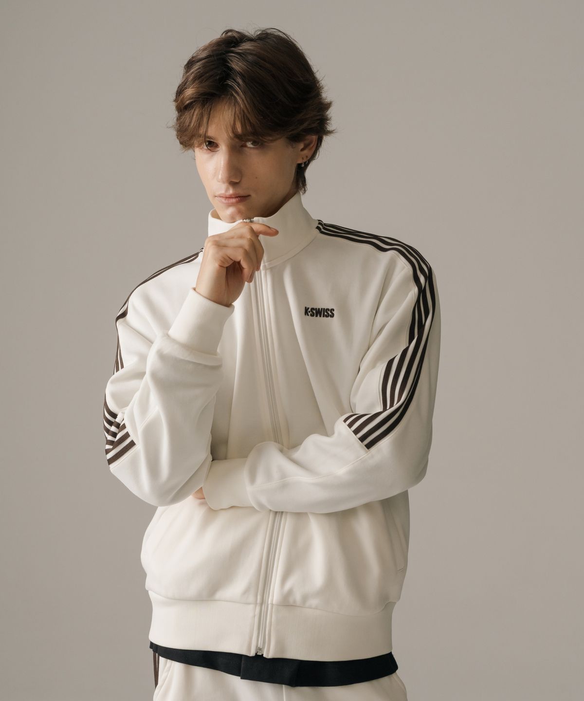 케이스위스(K-SWISS) 5 스트라이프 트랙 재킷_1KSTTFV901IV